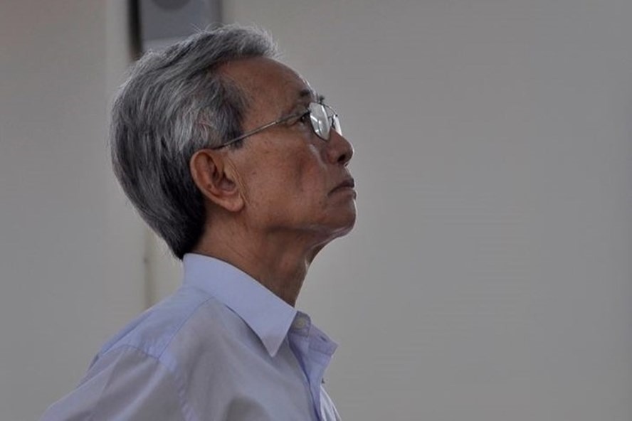 Nguyễn Khắc Thủy bị kết án 3 năm tù vì tội dâm ô trẻ em. Ảnh: Lao động