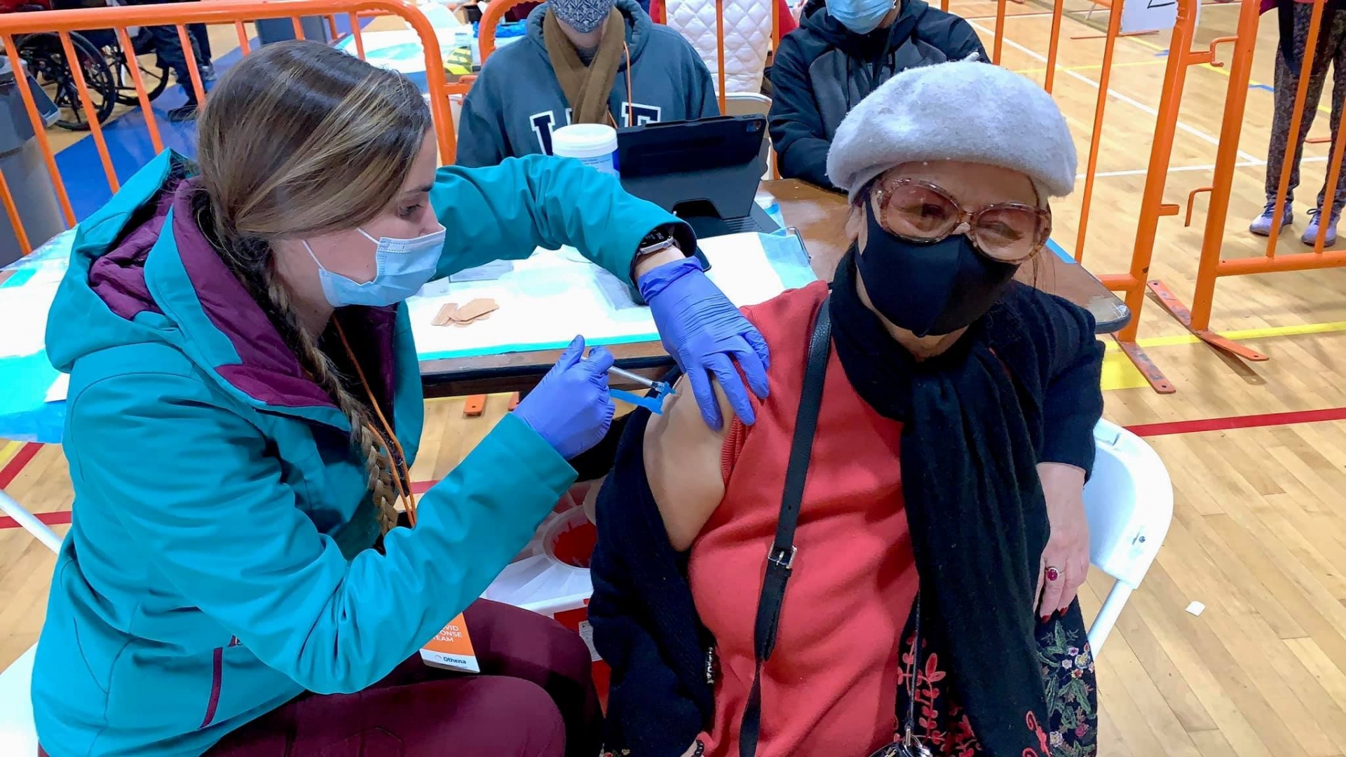 Tin giải trí hot nhất trưa 28/1: Lệ Quyên bênh vực tình trẻ, Quản lý Thiều Bảo Trâm hé lộ tin nhắn của Sơn Tùng và Hải Tú - Ảnh 4