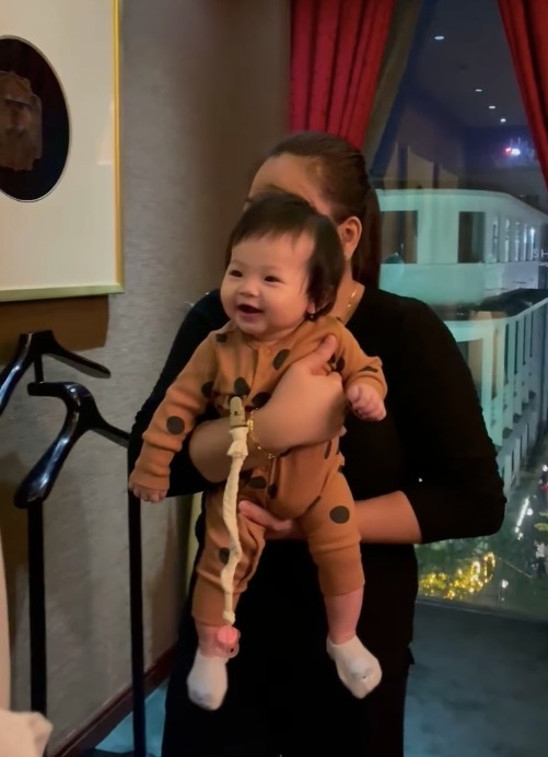 Tin giải trí hot nhất tối 16/2: Hòa Minzy khoe ảnh gia đình hiếm hoi, Hàm Hương dọa tung tin nhắn tố ViruSs - Ảnh 1 Tin giải trí hot nhất tối 16/2: Hòa Minzy khoe ảnh gia đình hiếm hoi, Hàm Hương dọa tung tin nhắn tố ViruSs - Ảnh 1