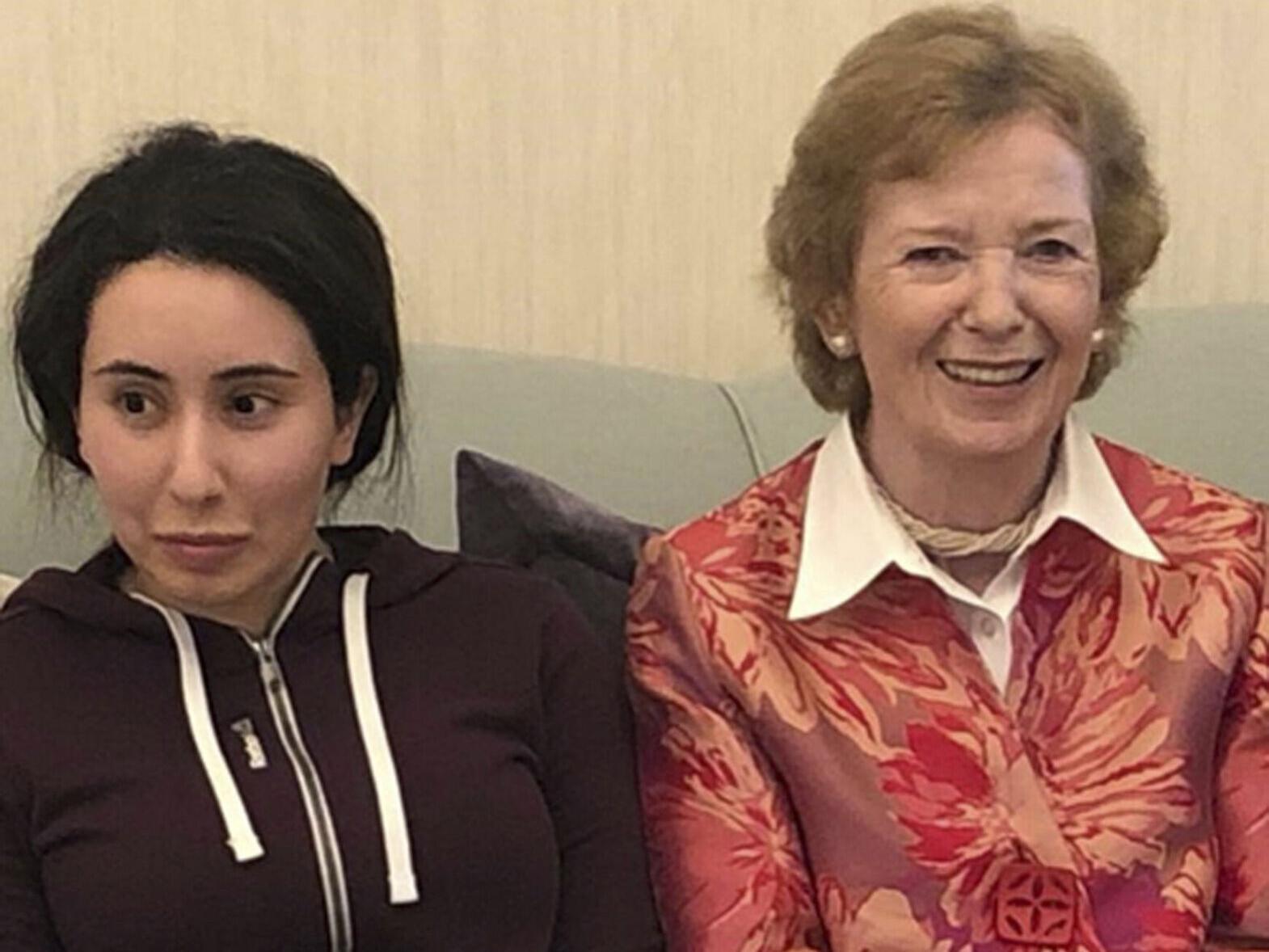 Latifa được cựu Ủy viên Nhân quyền Liên hợp quốc Mary Robinson đến thăm năm 2018. Ảnh: Internet