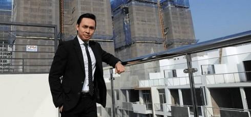 Nguyễn Anh Tuấn, sinh năm 1984, con trai ông Nguyễn Văn Thắng, Chủ tịch HD Mon Holdings. Anh học ngành kinh tế, thạc sĩ marketing tại các trường đại học nổi tiếng ở Anh và giờ dang định cư ở Canada. Từ tháng 11/2015, Nguyễn Anh Tuấn chính thức tiếp quản dự án Mon City tại Mỹ Đình.