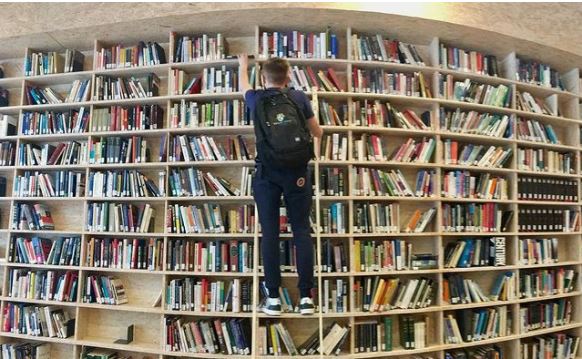 Workshop truyền thông xã hội tại Le Rosey. Ảnh: Instagram