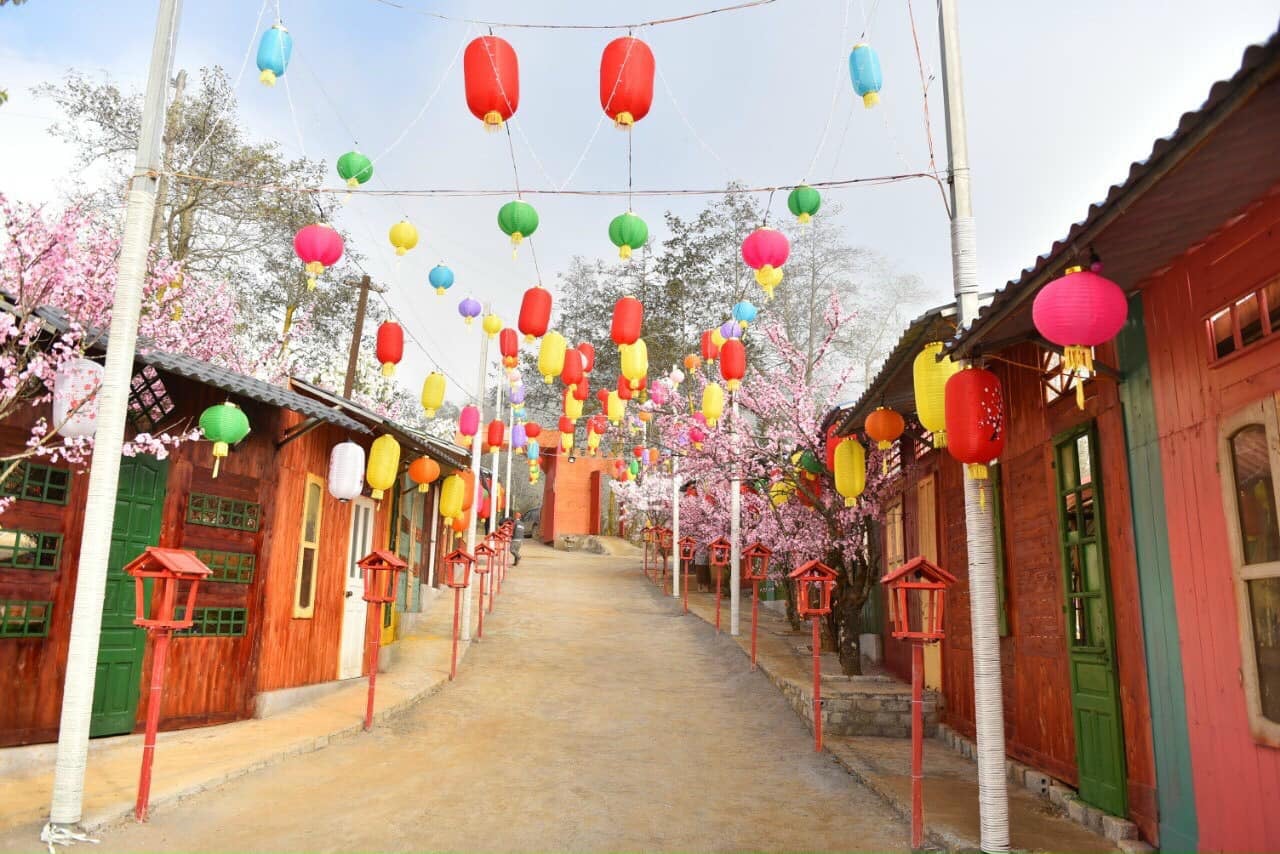 Cười rớt nước mắt trước tượng Nữ thần Tự do phiên bản Việt - Ảnh 1