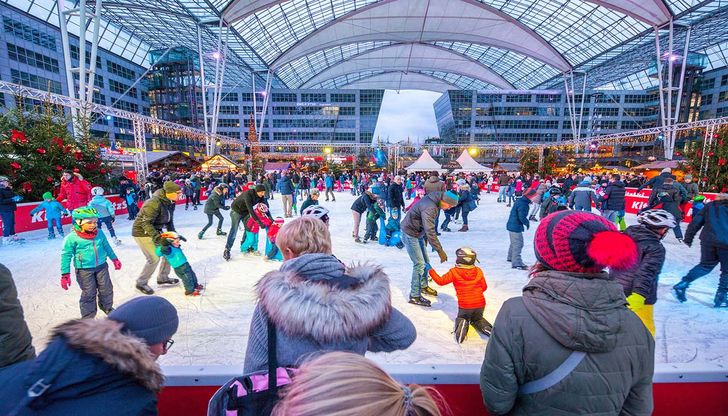 Và một sân trượt băng