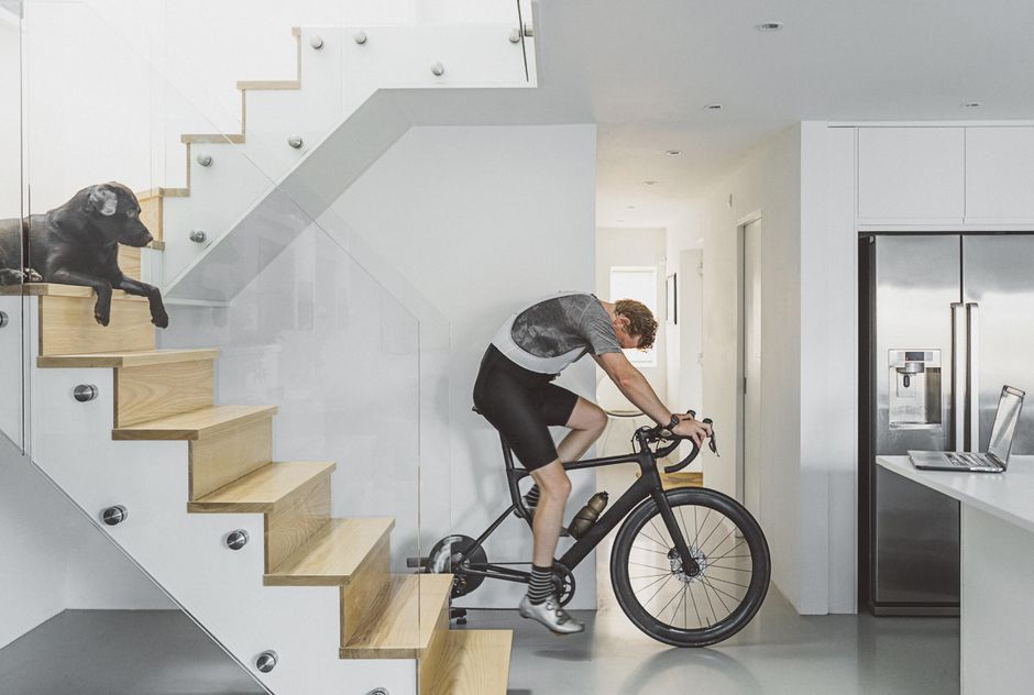 10 cách giải trí tại nhà mùa dịch, không cần hát karaoke phiền hàng xóm 