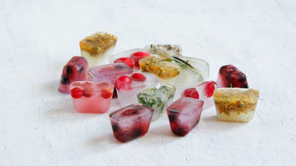 Uống đồ uống mát Uống đồ uống mát