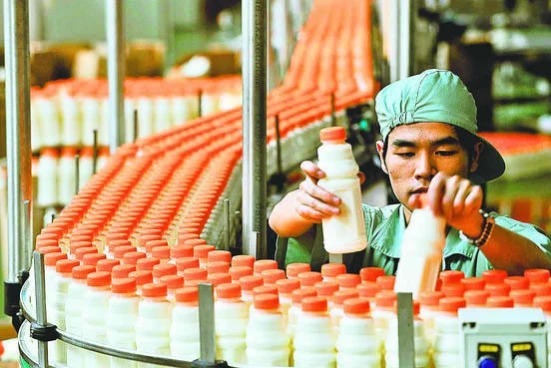 Zong là người sáng lập hãng đồ uống nổi tiếng Wahaha. Ảnh: The Xtrarican Zong là người sáng lập hãng đồ uống nổi tiếng Wahaha. Ảnh: The Xtrarican