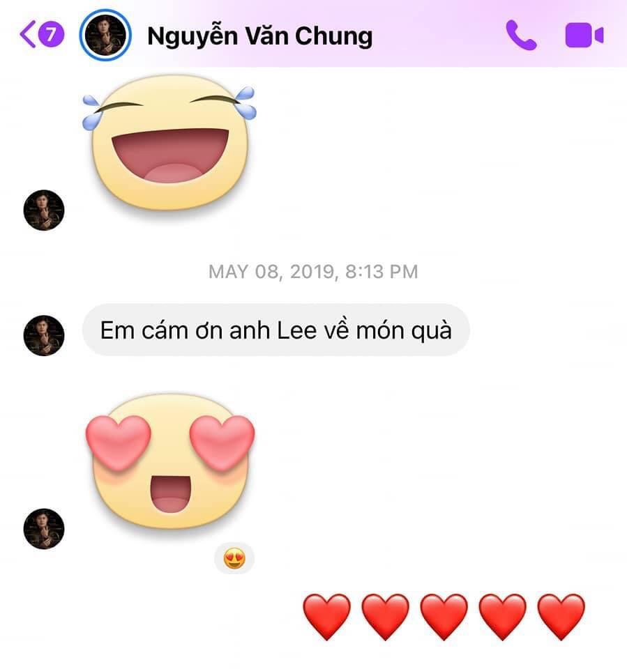 Không rõ món quà mà nhạc sĩ Nguyễn Văn Chung nói đến ở đây là gì. Ảnh: FBNV