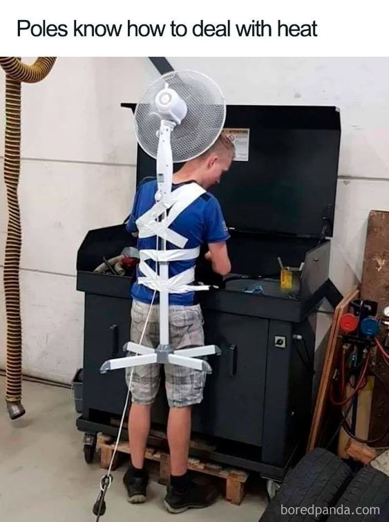 Mùa hè, tôi chỉ thấy chiếc quạt này mới xứng làm tri kỷ của mình.