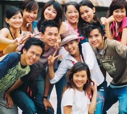 Nhật ký Vàng Anh là bộ phim remake từ 'Nhật ký Sofia của Bồ Đào Nha. Phần 1 lên sóng năm 2006 với các diễn viên chính là Minh Hương, Thanh Vân Hugo, Linh Phương, Mạnh Quân, Diễm Hằng, Thanh Huyền... Ở phần này, kết thúc mỗi tập sẽ là một câu hỏi tình huống với hai lựa chọn. Khán giả sẽ là người quyết định giải pháp bằng cách gửi tin nhắn từ điện thoại di động đến tổng đài của chương trình. Tập tiếp theo của chương trình sẽ đi theo hướng của giải pháp được nhiều khán giả bình chọn hơn.