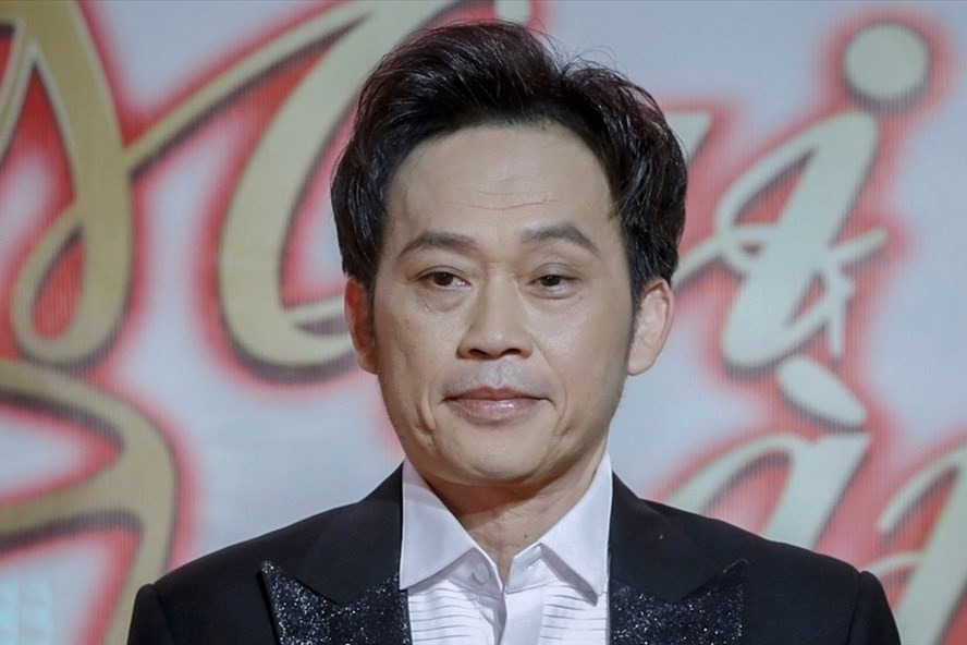 Kể từ sau khi lên tiếng giải thích về việc chậm chuyển số tiền ủng hộ lũ lụt miền Trung, đến nay Hoài Linh chưa có thêm động thái mới. Ảnh: Lao động