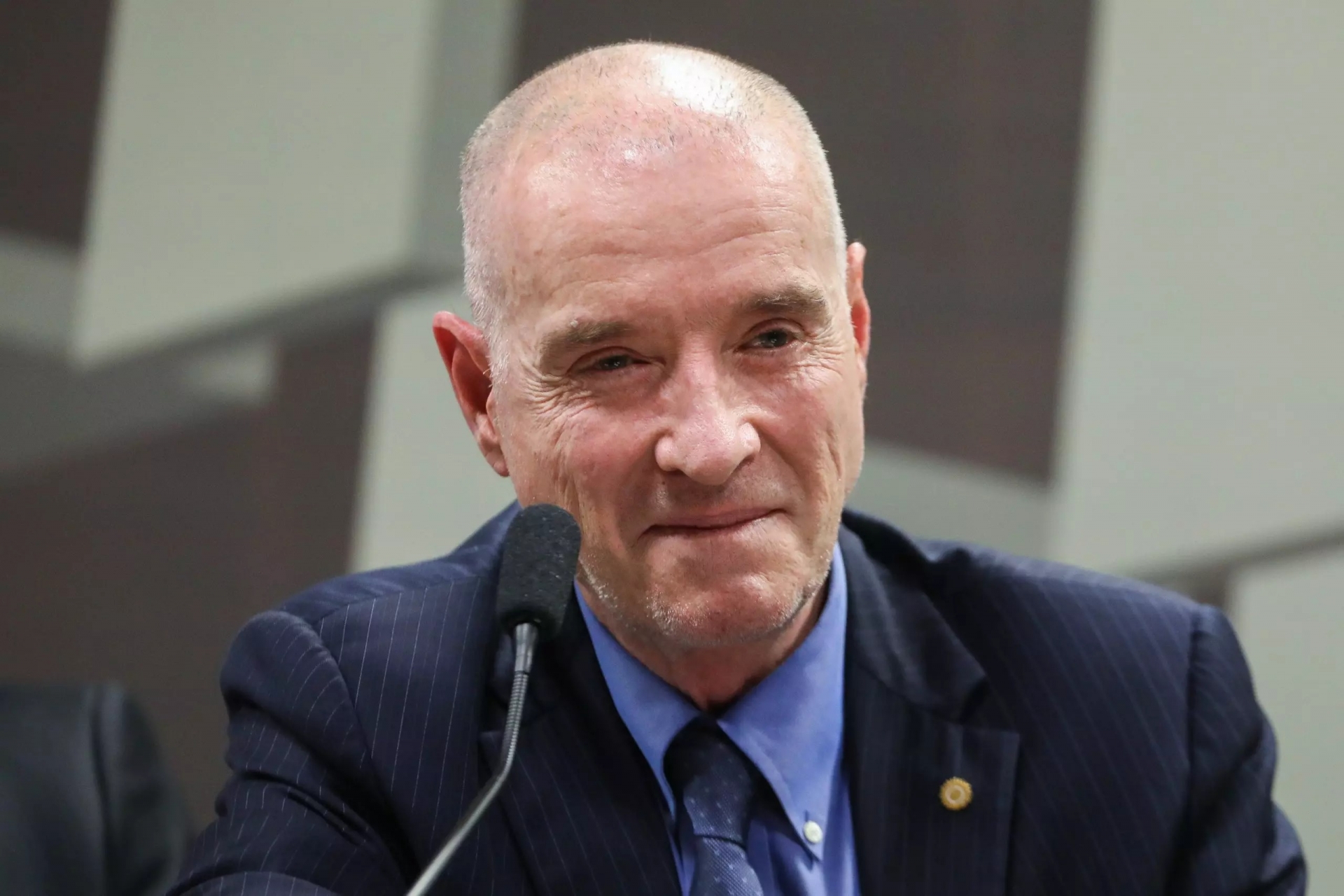 Tuy nhiên, đế chế kinh doanh của ông sụp đổ mang lại sự hả hê cho nhiều người. Ảnh: Internet