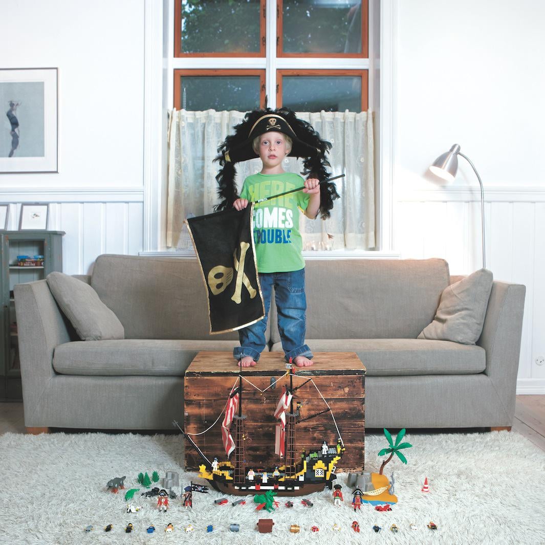 Mikkel, 3 tuổi, Bergen, Na Uy. Cậu bé này chắc chắn là fan ruột của One Piece rồi.