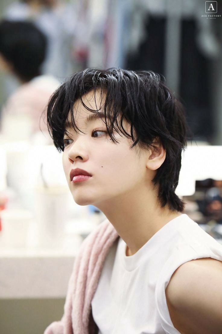 Lee Joo Young (1992). Cô nàng sở hữu nhan sắc ngọt ngào khi là nữ và cuốn hút khi cải nam trang. Tuy nhiên, đến nay cô vẫn chưa có được vai chính nào khiến khán giả có phần tiếc nuối.