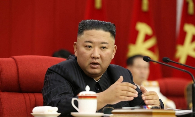 Lãnh đạo Triều Tiên Kim Jong-un trong cuộc họp ngày hôm qua. Ảnh: KCNA Lãnh đạo Triều Tiên Kim Jong-un trong cuộc họp ngày hôm qua. Ảnh: KCNA