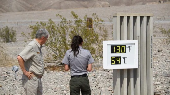 Nắng nóng kỷ lục, người Mỹ lay lắt tìm đến các nguồn nước hạ nhiệt 15