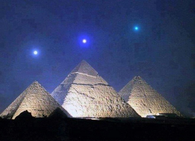 Kim tự tháp Giza và 4 bí ẩn nhân loại chưa thể giải mã 5 Kim tự tháp Giza và 4 bí ẩn nhân loại chưa thể giải mã 5