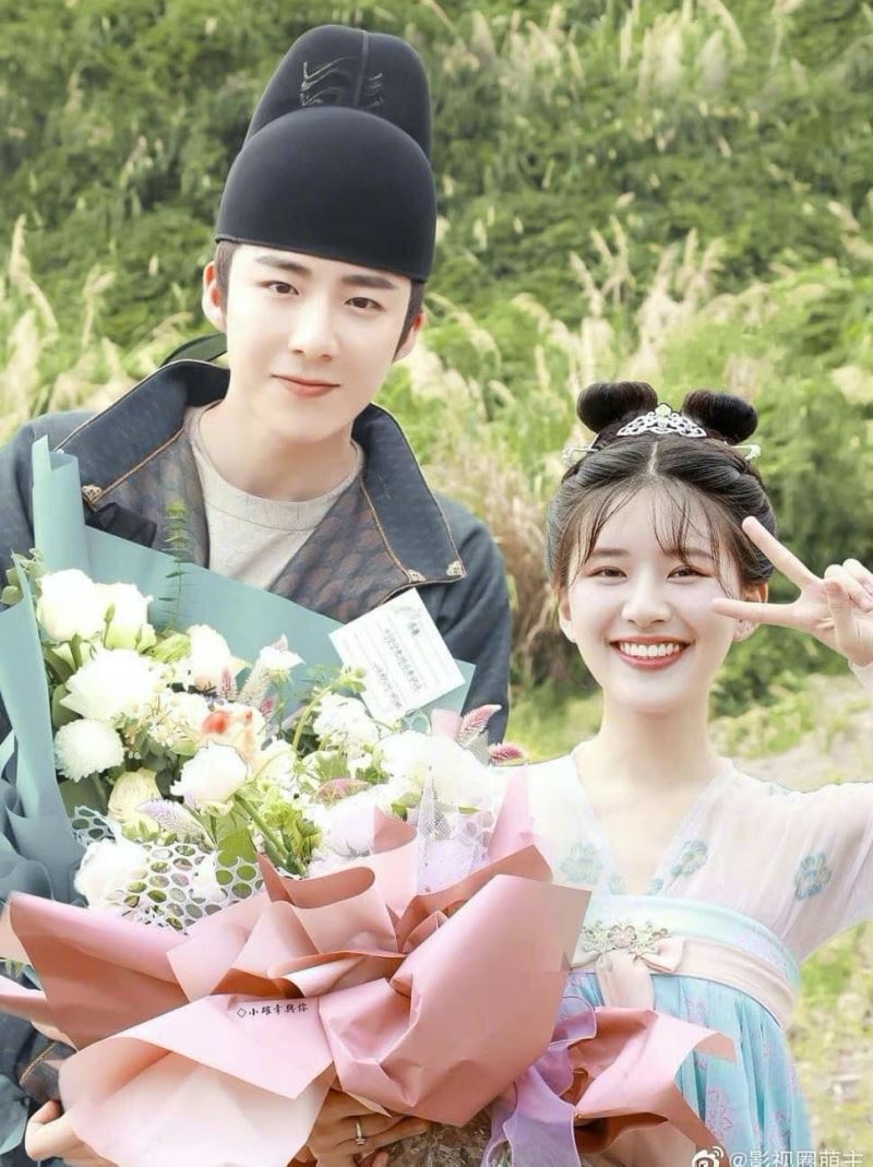 Lưu Vũ Ninh bắt được 'hoa cưới' của fan khiến netizen tan chảy 3