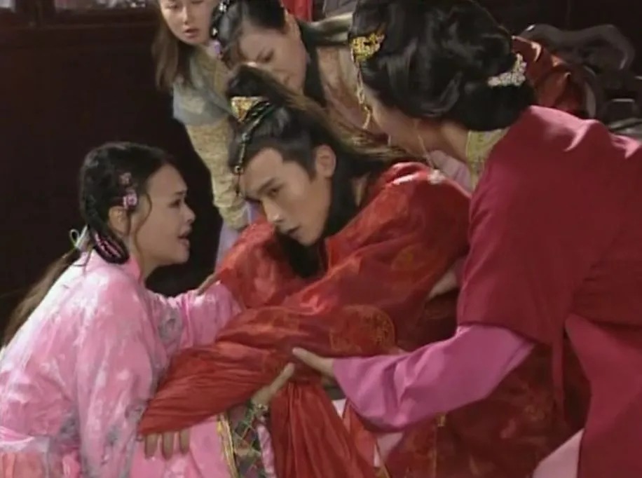 Bản remake 'Lên nhầm kiệu hoa được chồng như ý' gây thất vọng vì 'hủy hoại' tuổi thơ 7 Bản remake 'Lên nhầm kiệu hoa được chồng như ý' gây thất vọng vì 'hủy hoại' tuổi thơ 7