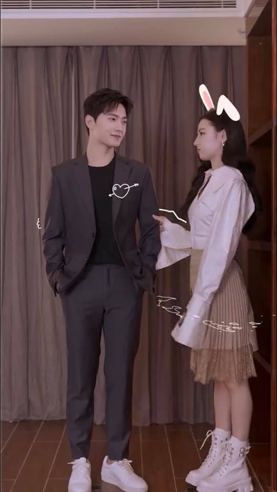 Kiều Tinh Tinh phụng phịu làm nũng người yêu cưng chưa kìa. Kiều Tinh Tinh phụng phịu làm nũng người yêu cưng chưa kìa.