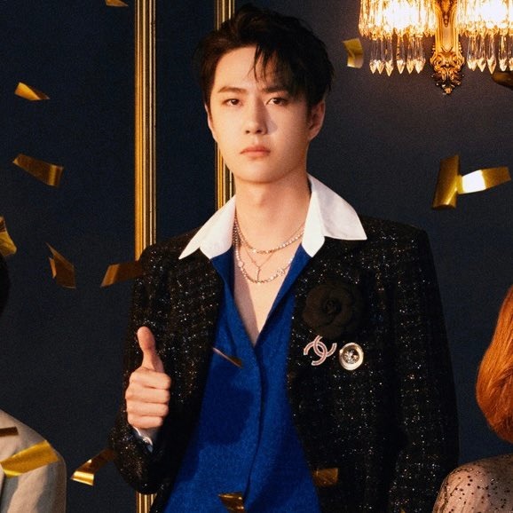 Vương Nhất Bác chiếm trọn spotlight giữa dàn tuấn nam mỹ nữ nhà Yuehua 3 Vương Nhất Bác chiếm trọn spotlight giữa dàn tuấn nam mỹ nữ nhà Yuehua 3