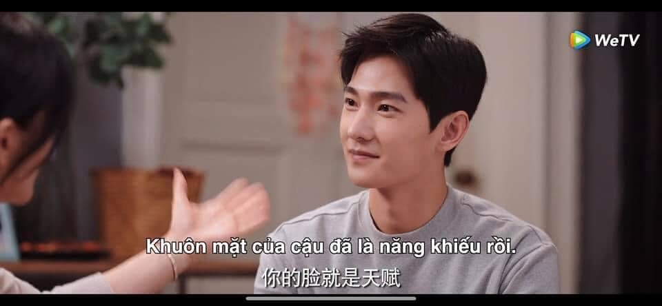 Cách Dương Dương xem điện thoại khiến fan cười ná thở: 'Y chang các cụ già U70' 5 Cách Dương Dương xem điện thoại khiến fan cười ná thở: 'Y chang các cụ già U70' 5