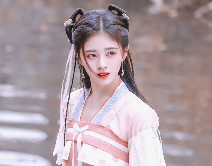 Triệu Lệ Dĩnh, Dương Tử, Địch Lệ Nhiệt Ba, Cúc Tịnh Y, Triệu Lộ Tư đọ sắc trong cổ phục màu hồng 3 Triệu Lệ Dĩnh, Dương Tử, Địch Lệ Nhiệt Ba, Cúc Tịnh Y, Triệu Lộ Tư đọ sắc trong cổ phục màu hồng 3