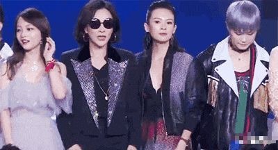 Lưu Gia Linh và Chương Tử Di luôn nổi bật khi lên hình. Họ thực sự là những minh tinh ăn ảnh của Cbiz.