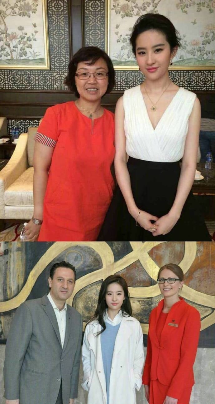 Thường thì người châu Á khi chụp ảnh cùng người châu Âu sẽ có phần lép vế, nhưng bạn thấy Lưu Diệc Phi trong bức ảnh này sao? Cô ấy vẫn nổi bật.