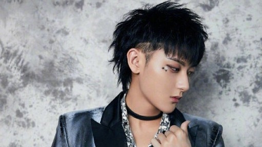 Fan Hoàng Tử Thao khiến idol nở mày nở mặt, chẳng như 'ai kia' tẩu hỏa nhập ma 5 Fan Hoàng Tử Thao khiến idol nở mày nở mặt, chẳng như 'ai kia' tẩu hỏa nhập ma 5