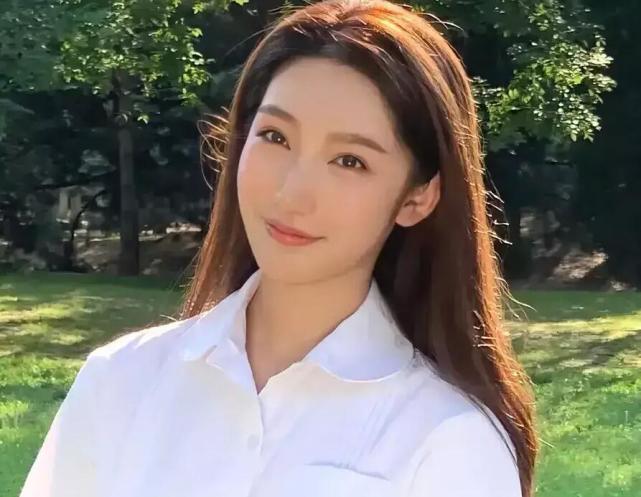 Vừa đưa Ngô Diệc Phàm vào tù, Đô Mỹ Trúc có động thái lạ với Giả Nãi Lượng Vừa đưa Ngô Diệc Phàm vào tù, Đô Mỹ Trúc có động thái lạ với Giả Nãi Lượng