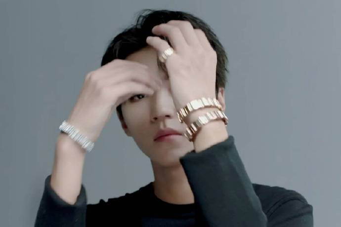 Và khi lớn thì niềm đam mê ấy lớn theo. Đây có được xem là một bước trưởng thành của Vương Tuấn Khải không?