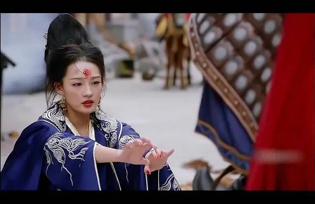 Không phải Triệu Lệ Dĩnh, Lý Thấm mới là người 'cân' cả Sở Kiều Truyện Không phải Triệu Lệ Dĩnh, Lý Thấm mới là người 'cân' cả Sở Kiều Truyện