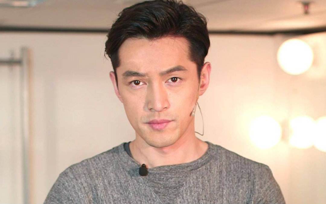 Hồ Ca là nam diễn viên có thực lực. Mỗi tác phẩm anh tham gia đều để lại ấn tượng sâu sắc trong lòng công chúng.