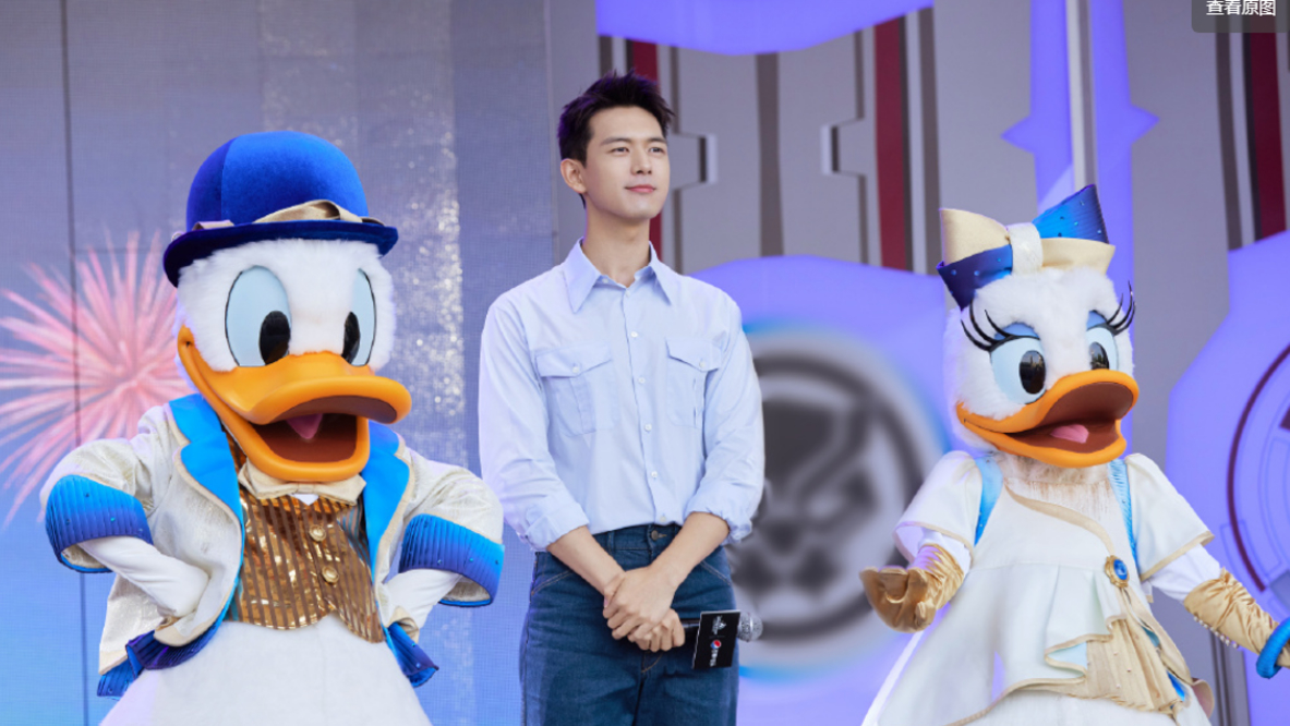 Ảnh thời còn 'phèn' của 3 nam thần Cbiz: Lý Hiện, Lu Han vẫn ngời ngời, Vương Nhất Bác khiến fan tá hỏa 2 Ảnh thời còn 'phèn' của 3 nam thần Cbiz: Lý Hiện, Lu Han vẫn ngời ngời, Vương Nhất Bác khiến fan tá hỏa 2