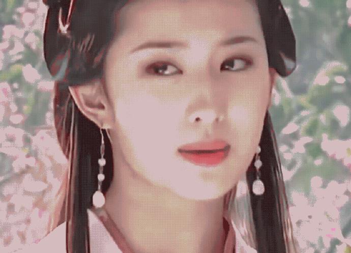 Lưu Diệc Phi thực sự đã trở thành ký ức của rất nhiều fan Thiên Long Bát Bộ thời điểm bấy giờ. Nhiều người bây giờ nhìn thấy cô ấy là cả một bầu trời tuổi thơ ùa về.