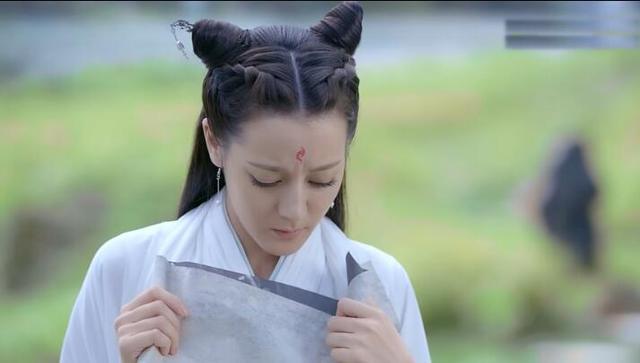 Địch Lệ Nhiệt Ba xấu xí trong tạo hình cổ trang, nhưng vẫn còn thua xa 3 mỹ nữ trong một bộ phim huyền thoại 3 Địch Lệ Nhiệt Ba xấu xí trong tạo hình cổ trang, nhưng vẫn còn thua xa 3 mỹ nữ trong một bộ phim huyền thoại 3