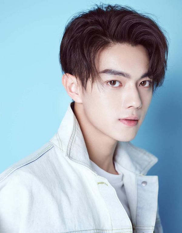 Đây thực sự là thời điểm nhạy cảm với bất cứ nghệ sĩ Hoa ngữ nào nếu bê bối bị khui ra.