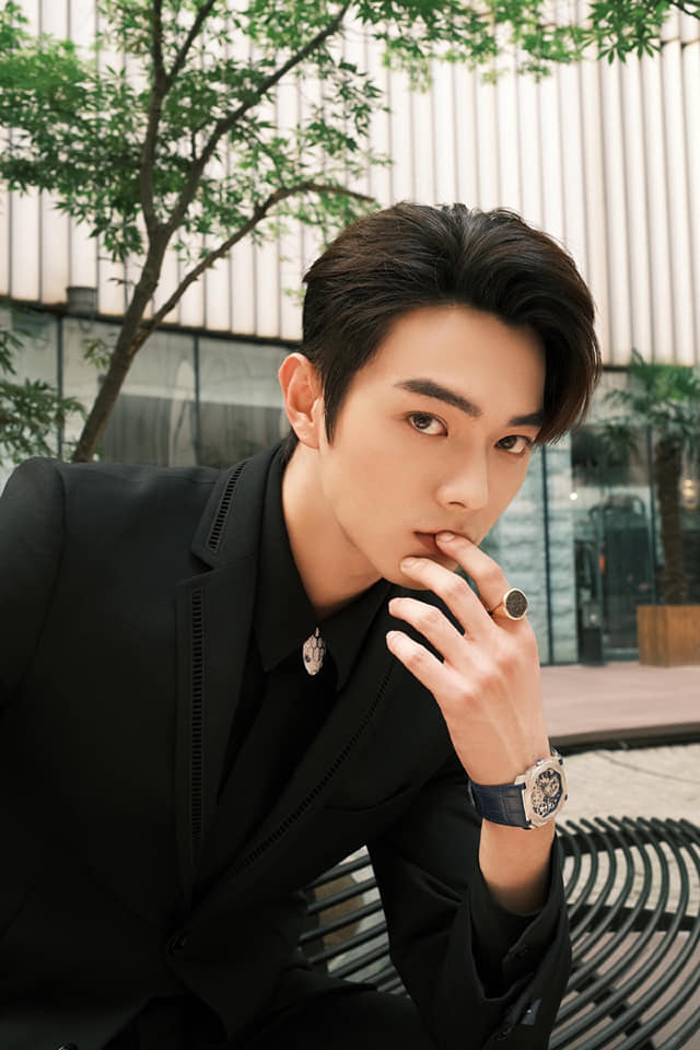 Nếu không được giải quyết ổn thỏa, sự nghiệp Hứa Khải có thể bị ảnh hưởng nặng nề.