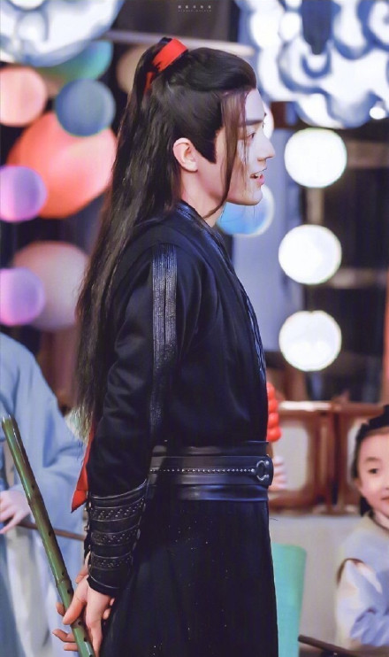 Tiêu Chiến chỉ cần nhoẻn miệng cười thôi cũng đủ làm tan chảy trái tim fan girl rồi. Tiêu Chiến chỉ cần nhoẻn miệng cười thôi cũng đủ làm tan chảy trái tim fan girl rồi.