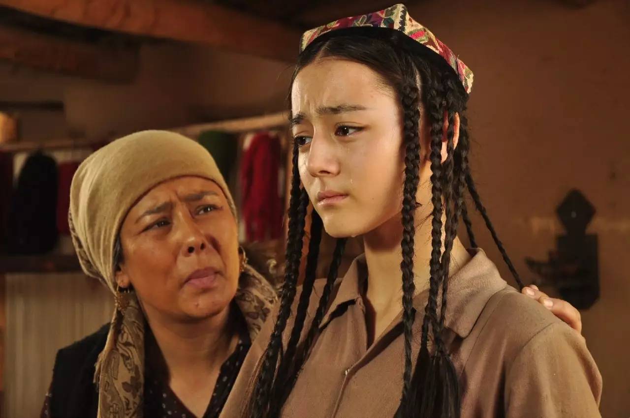 Trong bộ phim đầu tay A Na Nhĩ Hãn, Địch Lệ Nhiệt Ba không tạo được ấn tượng.