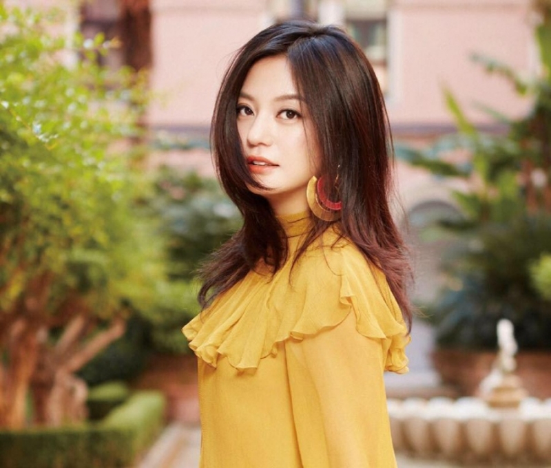 Hôn nhân Triệu Vy bị khui ra bí mật động trời? - Ảnh 1 Hôn nhân Triệu Vy bị khui ra bí mật động trời? - Ảnh 1