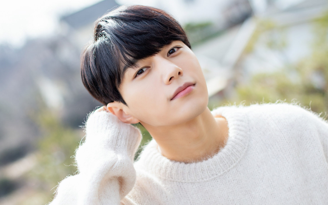 20. Kim Myung Soo 1.203 phiếu bầu