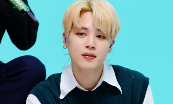 15 sự thật bất ngờ về Jimin (BTS): Gãy răng vì lý do lãng nhách, skin care để chờ ngày gặp ARMY... - Ảnh 3 15 sự thật bất ngờ về Jimin (BTS): Gãy răng vì lý do lãng nhách, skin care để chờ ngày gặp ARMY... - Ảnh 3