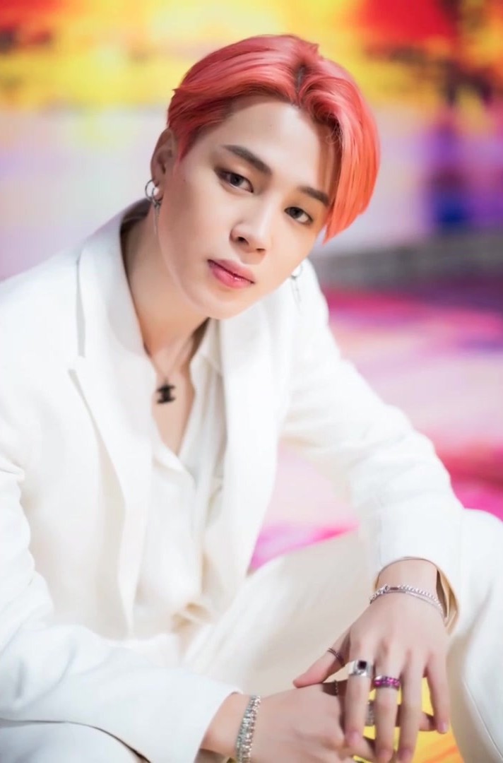 15 sự thật bất ngờ về Jimin (BTS): Gãy răng vì lý do lãng nhách, skin care để chờ ngày gặp ARMY... - Ảnh 4 15 sự thật bất ngờ về Jimin (BTS): Gãy răng vì lý do lãng nhách, skin care để chờ ngày gặp ARMY... - Ảnh 4