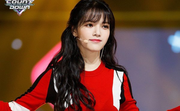 Trưởng nhóm Shin Jimin bị tố bắt nạt Mina 10 năm trời, ép cô quẫn trí phải lựa chọn cái kết tiêu cực. Trưởng nhóm Shin Jimin bị tố bắt nạt Mina 10 năm trời, ép cô quẫn trí phải lựa chọn cái kết tiêu cực.