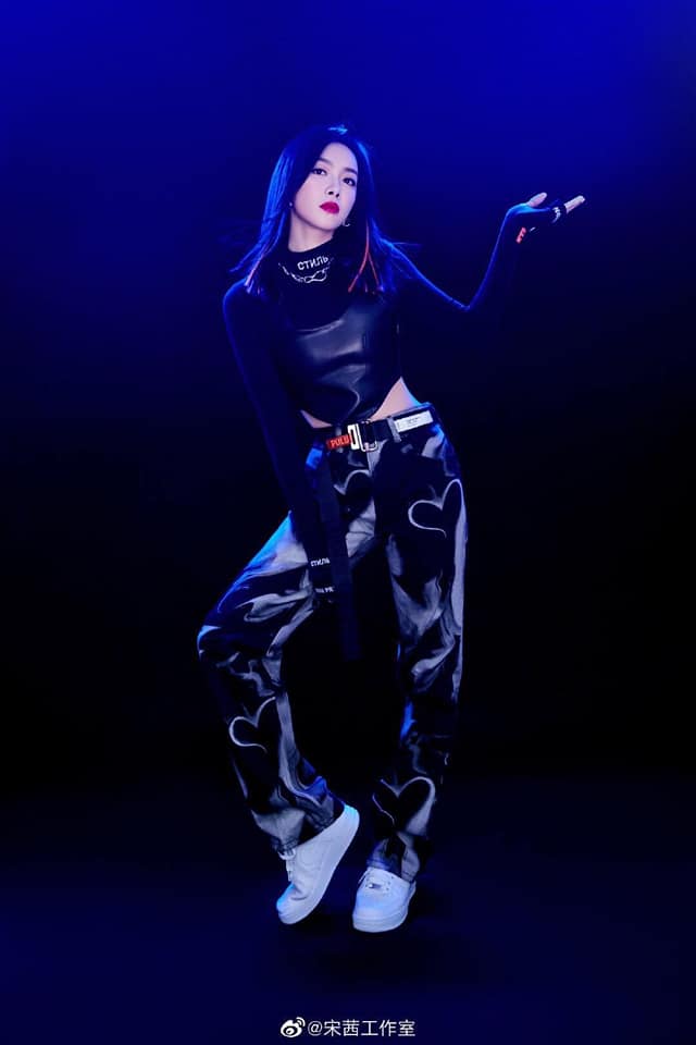 Tống Thiến thế này đã đủ ngầu chưa?