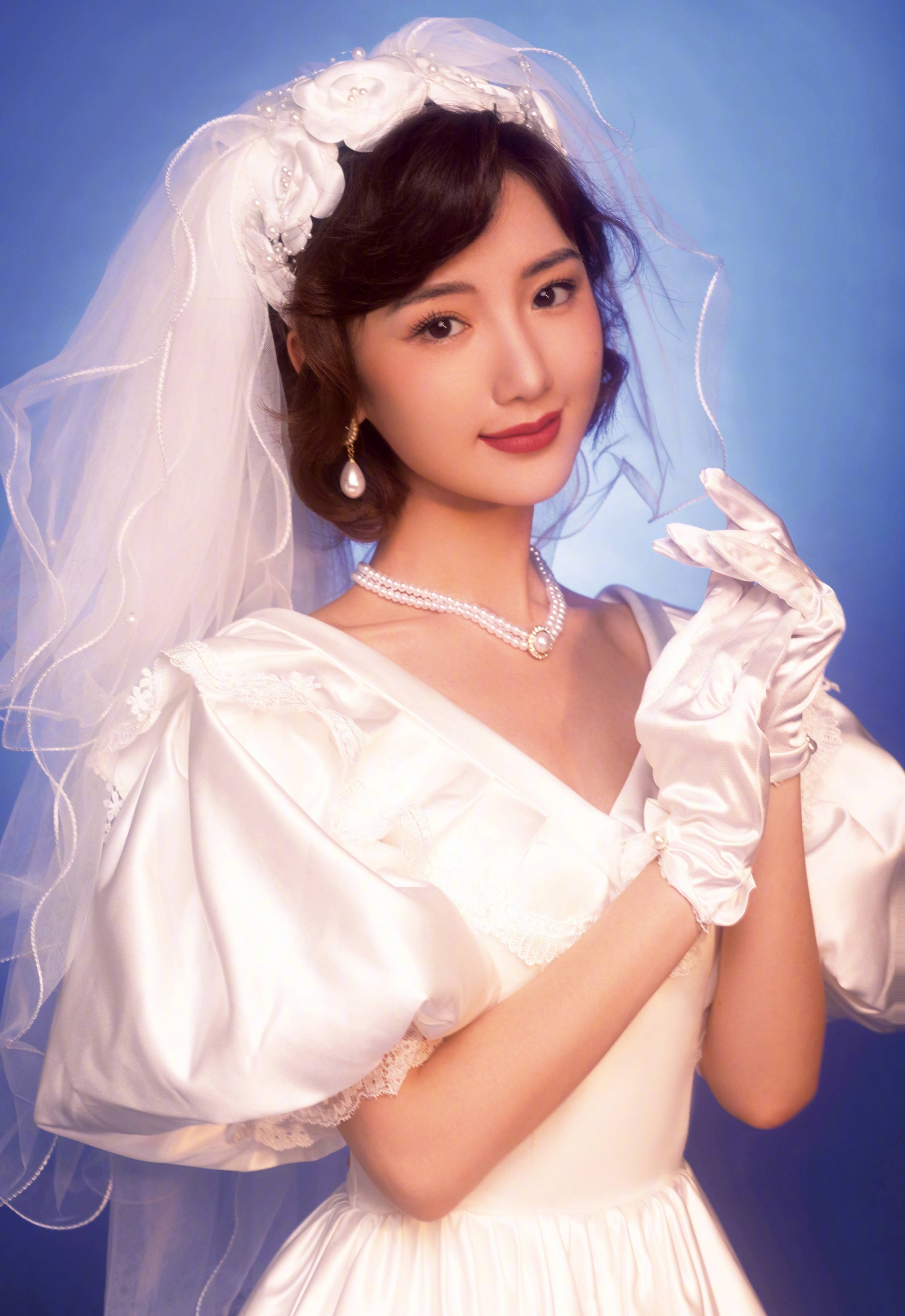 Vẻ đẹp của Mao Hiểu Đồng trước giờ luôn là kiểu nhẹ nhàng, bí ẩn, càng ngắm càng đẹp.