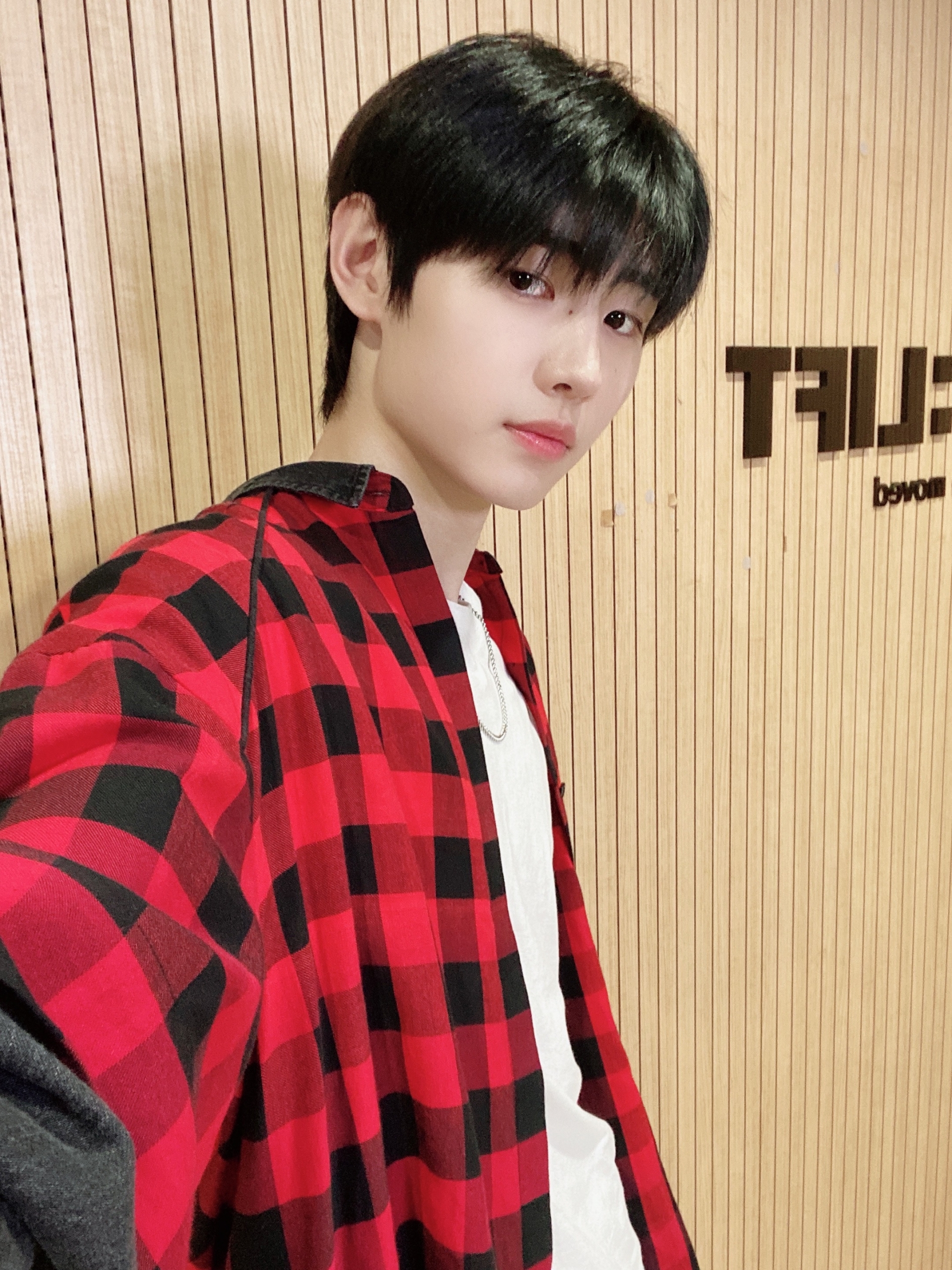 20 idol tân binh đẹp trai nhất Kpop: ENHYPEN, TREASURE thâu tóm hết mỹ nam xứ Hàn - Ảnh 15