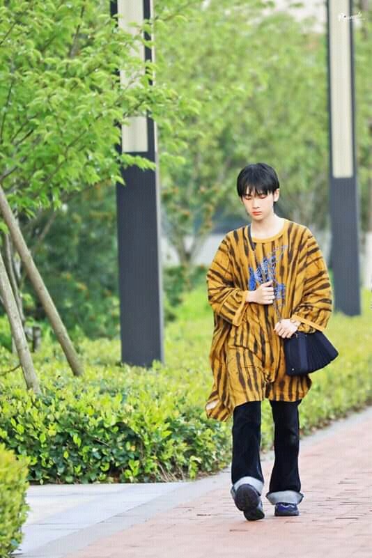 Gu thời trang mà đến fan cũng không dám khen!